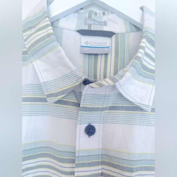 COLUMBIA Men’s Size medium in light green & gray.  Regular Fit.  Like NEW! - Picture 4 of 9